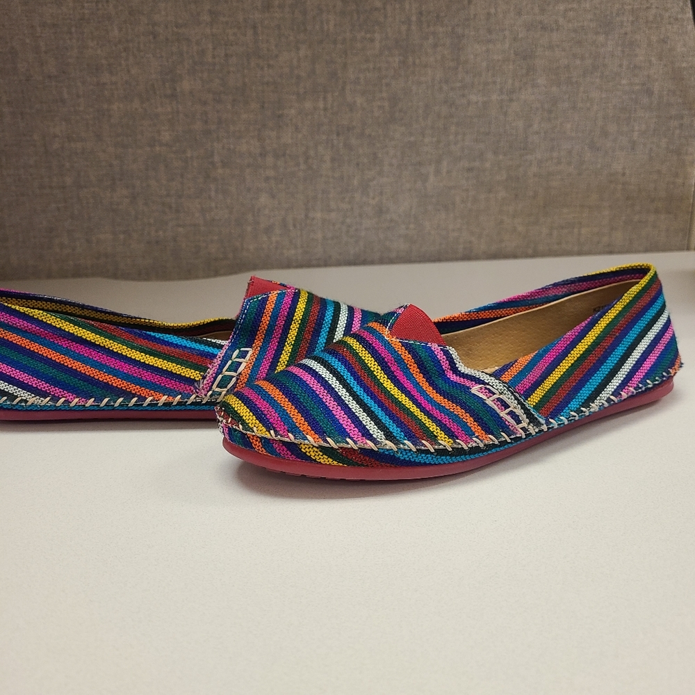 Adam Tucker flats. Super cute. Sz 8.5. Great condition!!